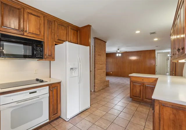 Photo 28 of Sale Pending at 5201 Lake Highlands Dr, Waco, TX 76710 | MLS# 21348451 | Listing updated on 2026-10-05