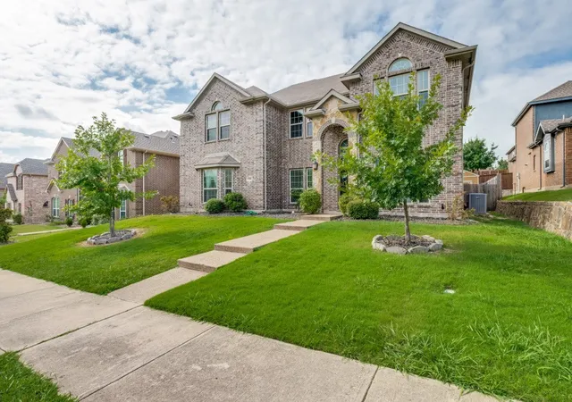 Photo 1 of Single family home for sale at 1708 River Run Dr, De Soto, TX 75115 | MLS# 21342375 | Listing updated on 2026-09-23