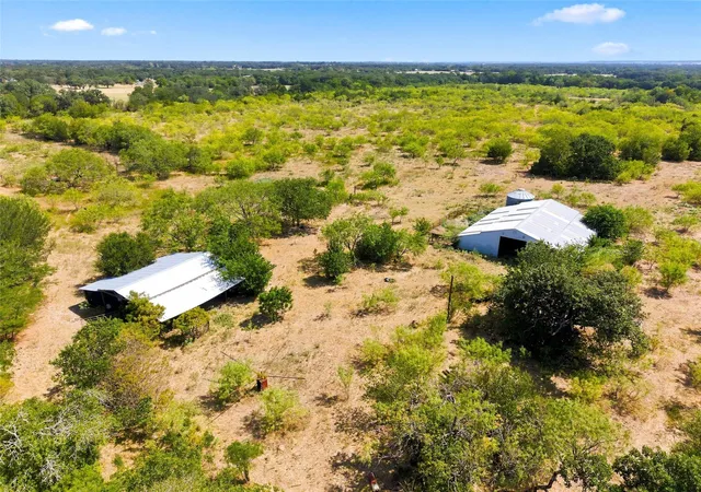 Photo 4 of Single family home for sale at 1816 Wesley Chapel Rd, Waco, TX 76705 | MLS# 21346195 | Listing updated on 2026-10-06