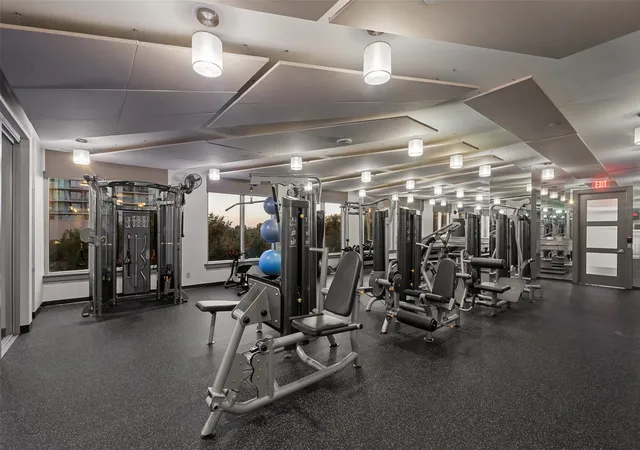 2nd image of 2300 Wolf St #8A, Dallas, TX 75201 | MLS# 21332221