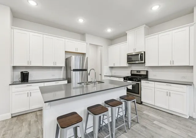 Photo 3 of Townhouse for sale at 1053 Mj Brown St, Allen, TX 75002 | MLS# 21348575 | Listing updated on 2026-10-03