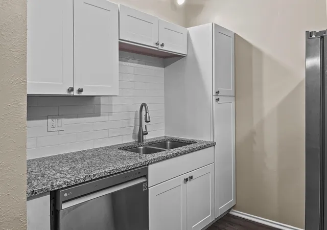 Photo 3 of Condo for sale at 9600 Royal Ln #112, Dallas, TX 75243 | MLS# 21348702 | Listing updated on 2026-08-21