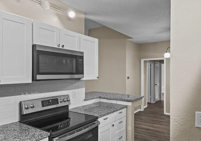 Photo 3 of Condo for sale at 9600 Royal Ln #112, Dallas, TX 75243 | MLS# 21348702 | Listing updated on 2026-08-21