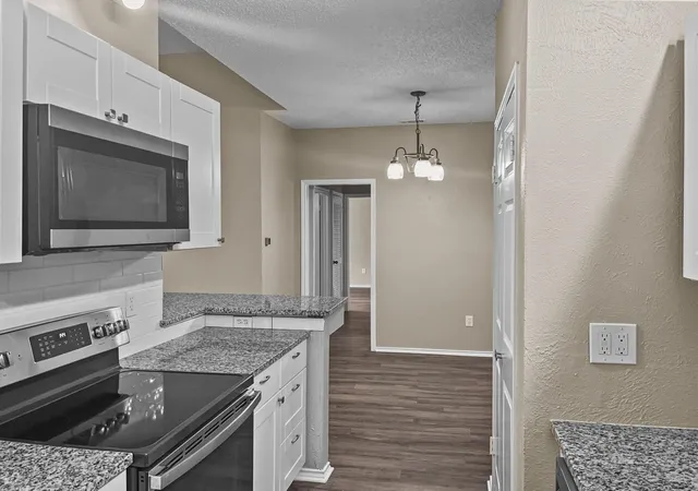 Photo 4 of Condo for sale at 9600 Royal Ln #112, Dallas, TX 75243 | MLS# 21348702 | Listing updated on 2026-08-21