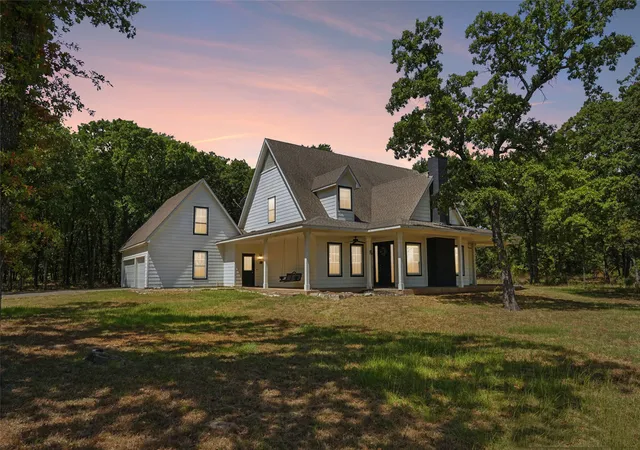 Photo 3 of Single family home for sale at 6586 Lone Star Ln, Aubrey, TX 76227 | MLS# 21348544 | Listing updated on 2026-10-07