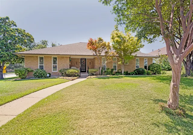 2nd image of 9407 Arborhill Dr, Dallas, TX 75243 | MLS# 21348772