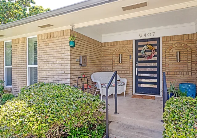 Photo 3 of Single family home for sale at 9407 Arborhill Dr, Dallas, TX 75243 | MLS# 21348772 | Listing updated on 2026-08-05