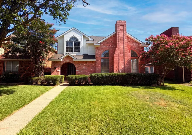 Single family home for sale at 2909 Lois Ln, Rowlett, TX 75088 | MLS# 21348718