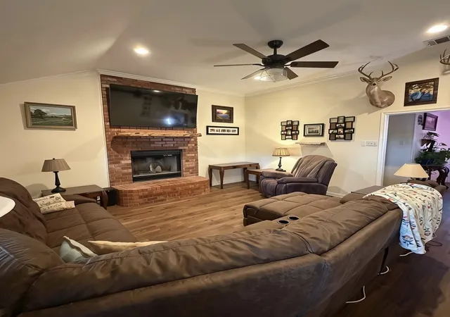 Photo 3 of Single family home for sale at 580 Easy Rd, West, TX 76691 | MLS# 21347540 | Listing updated on 2026-08-04