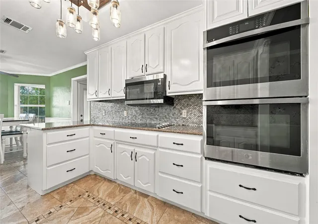 Photo 4 of Single family home for sale at 580 Easy Rd, West, TX 76691 | MLS# 21347540 | Listing updated on 2026-10-06