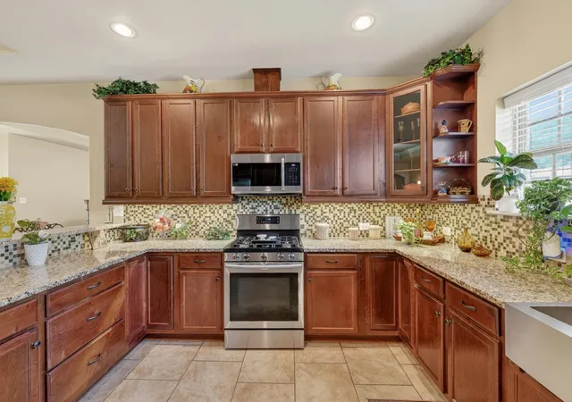 Photo 4 of Single family home for sale at 732 Forest Crk, De Soto, TX 75115 | MLS# 21348907 | Listing updated on 2026-08-04