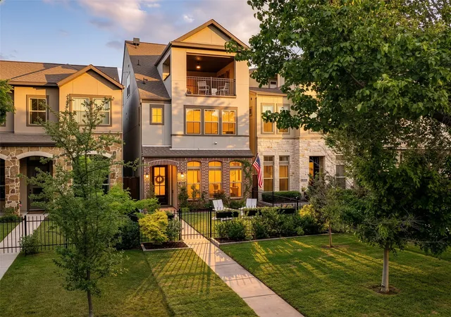 Photo 3 of Single family home for sale at 3710 Red Leaf Ln, Dallas, TX 75209 | MLS# 21348764 | Listing updated on 2026-10-08