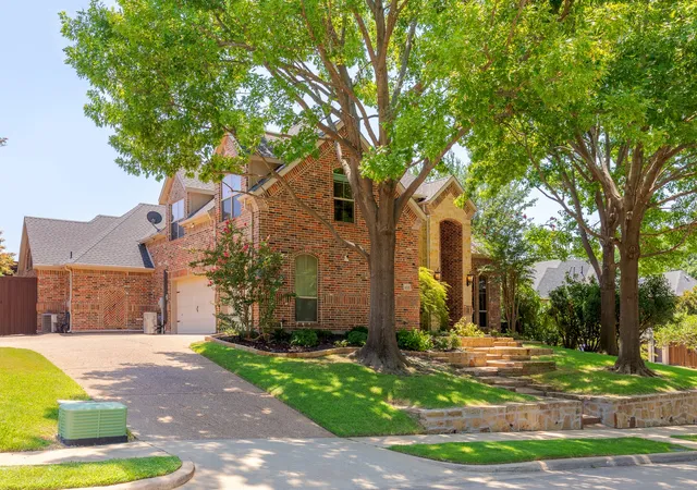 Photo 2 of Single family home for sale at 4321 Landsdowne Dr, Mc Kinney, TX 75072 | MLS# 21343996 | Listing updated on 2026-10-08