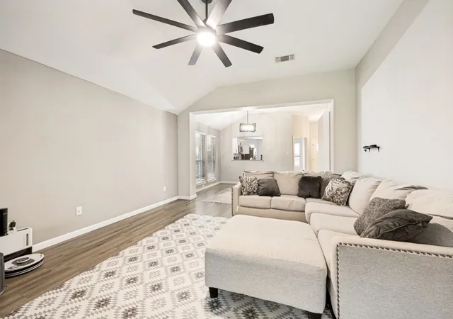 Photo 4 of Sale Pending at 1520 Creekstone Ct, Fort Worth, TX 76112 | MLS# 21347095 | Listing updated on 2026-09-01