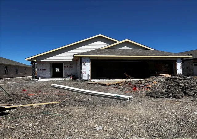 Photo 2 of Single family home for sale at 1710 Acts Ln, Ennis, TX 75119 | MLS# 21348970 | Listing updated on 2026-09-01