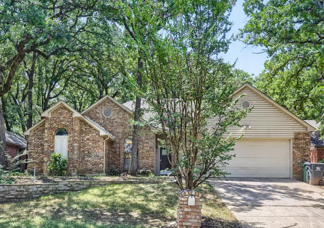 Photo 1 of Single family home for sale at 3414 Boyd Trl, Arlington, TX 76017 | MLS# 21346164 | Listing updated on 2026-10-02