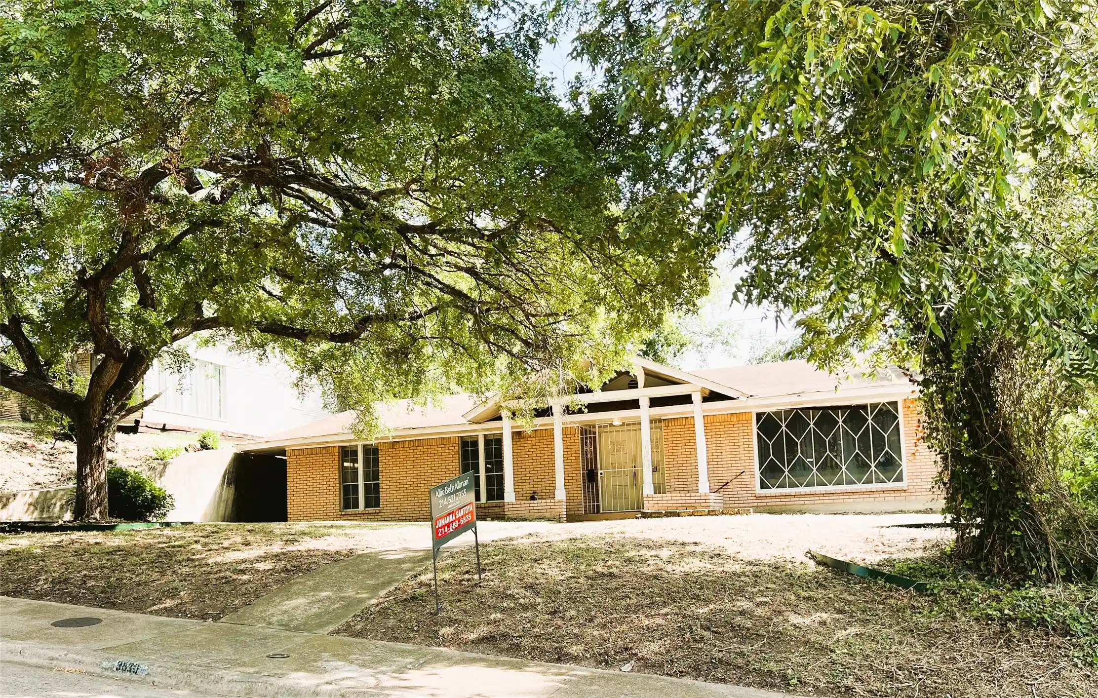 Single family home for sale at 3530 Kiestcrest Dr, Dallas, TX 75233 | MLS# 21348517