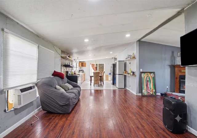 Photo 3 of Sale Pending at 2975 Aspen Ct, Princeton, TX 75407 | MLS# 21343643 | Listing updated on 2026-08-28