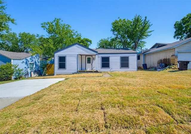 Photo 3 of Single family home for sale at 3505 Panola Ave, Fort Worth, TX 76103 | MLS# 21348881 | Listing updated on 2026-08-28
