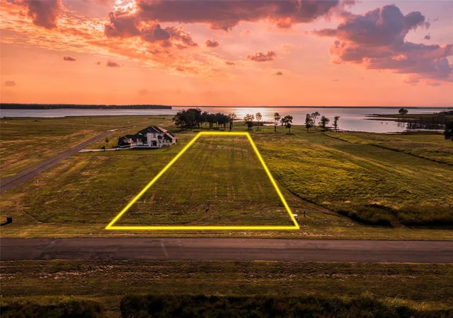 Photo 1 of Land for sale at 524 Shores Dr, Honey Grove, TX 75446 | MLS# 21348695 | Listing updated on 2026-08-04