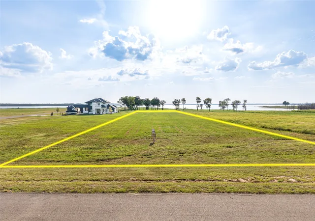 Photo 3 of Land for sale at 524 Shores Dr, Honey Grove, TX 75446 | MLS# 21348695 | Listing updated on 2026-08-04