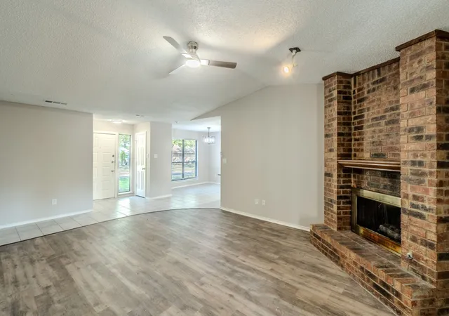Photo 3 of Single family home for sale at 1514 Hindsdale Dr, Richardson, TX 75081 | MLS# 21345188 | Listing updated on 2026-08-29