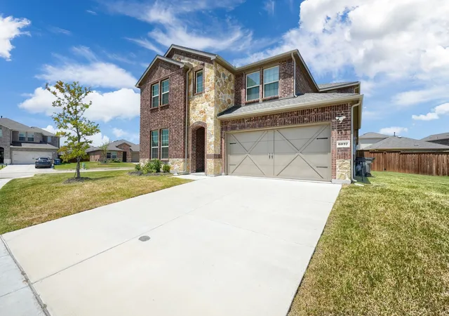 Photo 1 of Single family home for sale at 6037 Warrington St, Aubrey, TX 76227 | MLS# 21348895 | Listing updated on 2026-09-17