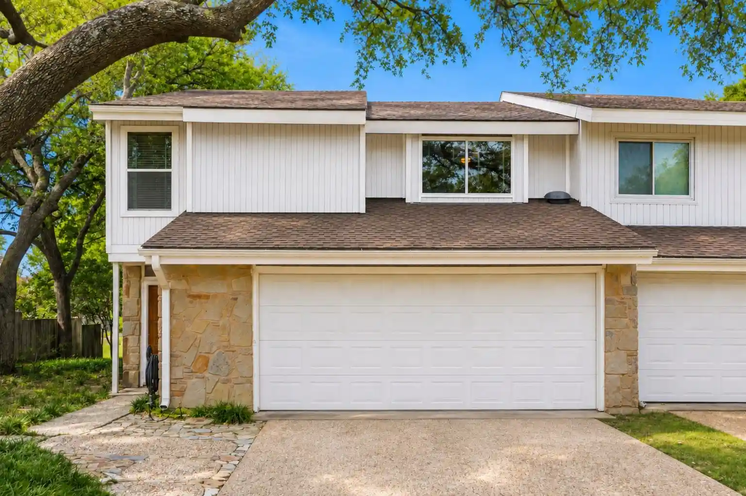 Townhouse for sale at 2920 Shady Lake Cir, Carrollton, TX 75006 | MLS# 21322993
