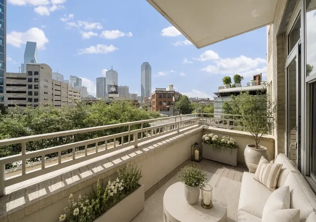 Photo 1 of Condo for sale at 2323 N Houston St #310, Dallas, TX 75219 | MLS# 21349064 | Listing updated on 2026-10-01