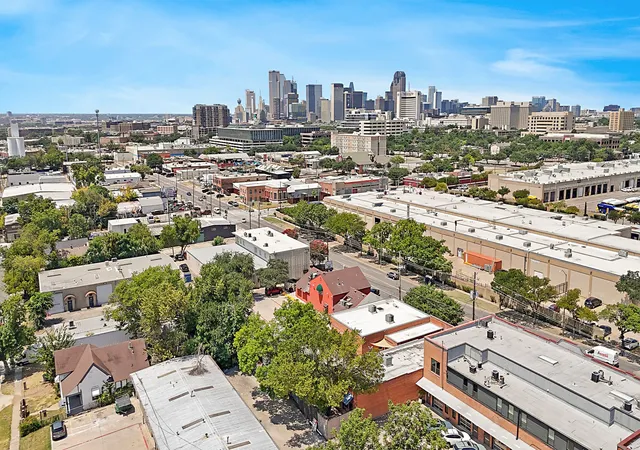 Photo 3 of Condo for sale at 4212 Main St, Dallas, TX 75226 | MLS# 21344507 | Listing updated on 2026-08-25