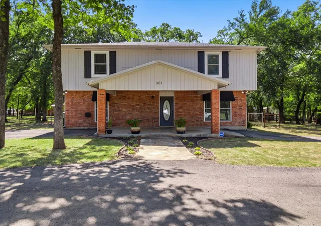 Photo 2 of Sale Pending at 301 County Road 3418, Bridgeport, TX 76426 | MLS# 21336255 | Listing updated on 2026-09-07