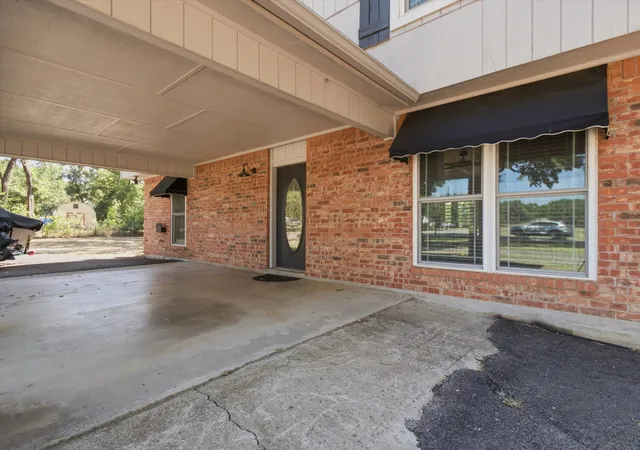 Photo 4 of Sale Pending at 301 County Road 3418, Bridgeport, TX 76426 | MLS# 21336255 | Listing updated on 2026-09-07