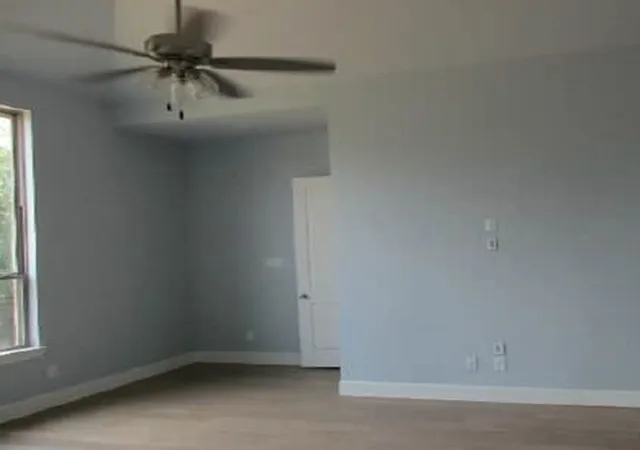 Photo 4 of Single family home for sale at 4004 Horsemint Rd, Aubrey, TX 76227 | MLS# 21349204 | Listing updated on 2026-08-04