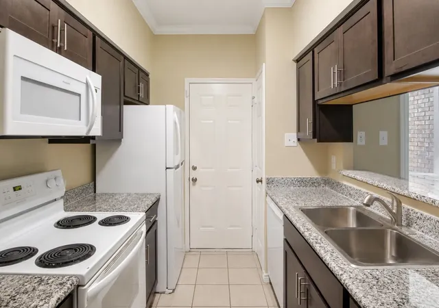 Photo 4 of Condo for sale at 11655 Audelia Rd #407, Dallas, TX 75243 | MLS# 21348376 | Listing updated on 2026-08-05