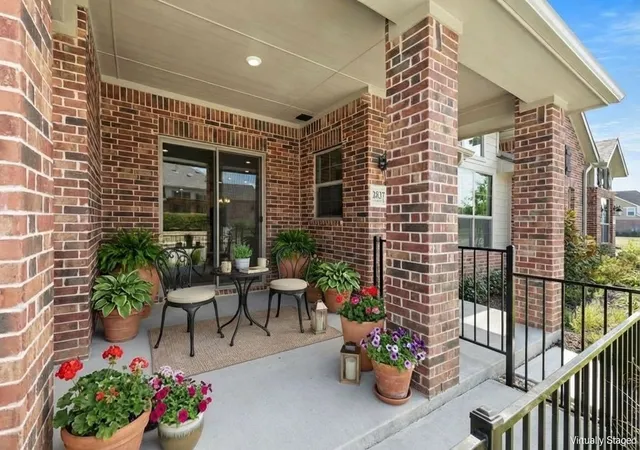 Photo 2 of Sale Pending at 2810 Applewood Wy, Wylie, TX 75098 | MLS# 21349260 | Listing updated on 2026-09-17