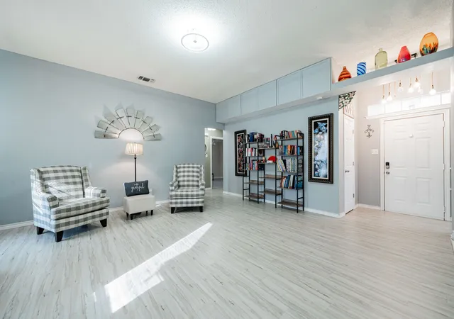 Photo 3 of Single family home for sale at 508 Tishomingo Rd, Waxahachie, TX 75165 | MLS# 21349275 | Listing updated on 2026-08-04