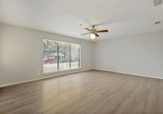 Photo 3 of Single family home for sale at 3717 Sidney Dr, Mesquite, TX 75150 | MLS# 21348511 | Listing updated on 2026-08-06