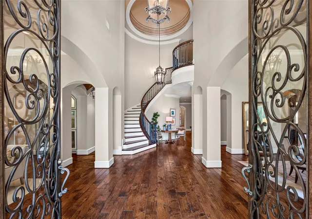 Photo 3 of Single family home for sale at 6901 Sanctuary Ln, Fort Worth, TX 76132 | MLS# 21323922 | Listing updated on 2026-10-04