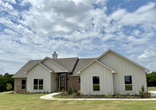 Photo 3 of Single family home for sale at 1026 Cr 1610, Lone Oak, TX 75453 | MLS# 21349287 | Listing updated on 2026-08-04