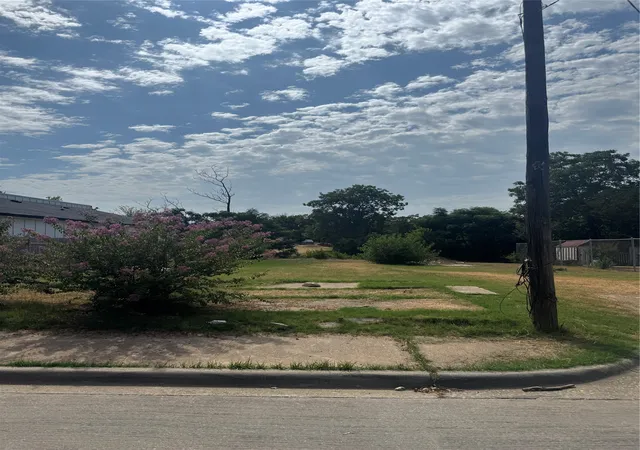 Photo 1 of Land for sale at 3351 Parvia Ave, Dallas, TX 75212 | MLS# 21349235 | Listing updated on 2026-08-31
