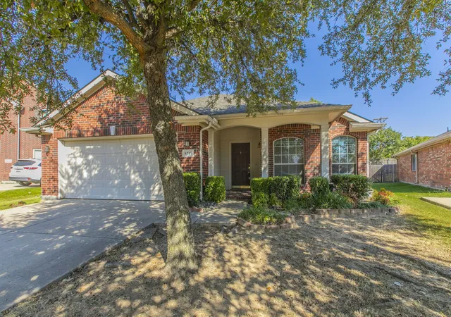 Photo 1 of Single family home for sale at 6717 Dream Dust Dr, North Richland Hills, TX 76180 | MLS# 21348526 | Listing updated on 2026-08-31