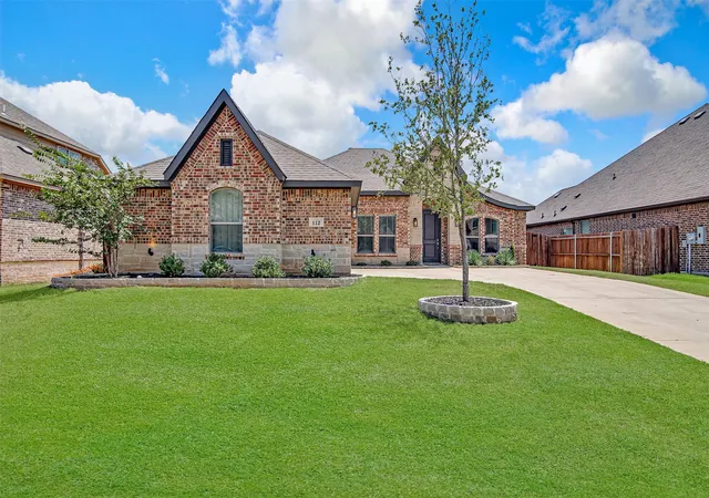 Photo 1 of Single family home for sale at 112 Mockingbird Hill Dr, Joshua, TX 76058 | MLS# 21347149 | Listing updated on 2026-08-22