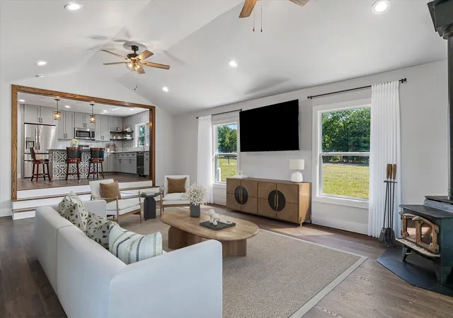 Photo 2 of Single family home for sale at 213 Club Cir, Point, TX 75472 | MLS# 21342886 | Listing updated on 2026-09-24