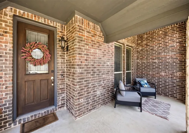 Photo 3 of Single family home for sale at 813 Lake Cove Dr, Little Elm, TX 75068 | MLS# 21349165 | Listing updated on 2026-09-03