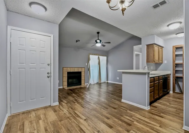 Photo 2 of Condo for sale at 1307 Willoughby Ln #5421, Arlington, TX 76011 | MLS# 21349340 | Listing updated on 2026-09-26