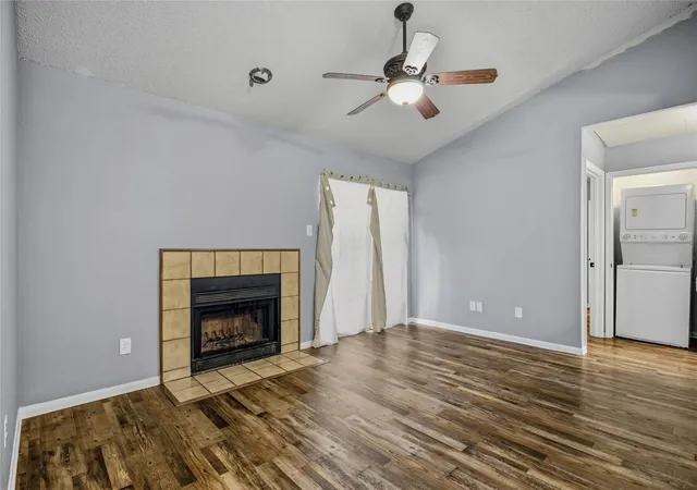 Photo 3 of Condo for sale at 1307 Willoughby Ln #5421, Arlington, TX 76011 | MLS# 21349340 | Listing updated on 2026-09-26