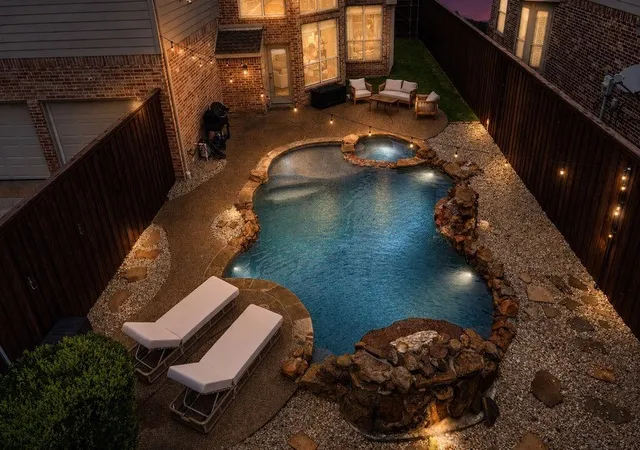 Photo 3 of Single family home for sale at 915 Saratoga Dr, Allen, TX 75013 | MLS# 21348973 | Listing updated on 2026-09-25