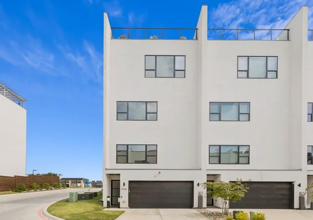Photo 1 of Townhouse for sale at 4948 Blaynes Vw, The Colony, TX 75056 | MLS# 21319325 | Listing updated on 2026-08-14