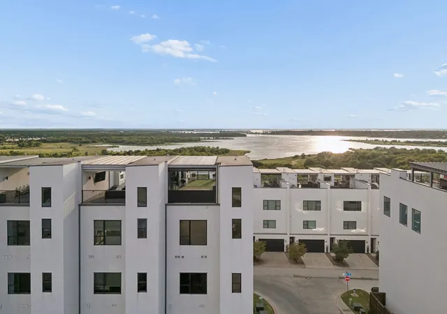 Photo 3 of Townhouse for sale at 4948 Blaynes Vw, The Colony, TX 75056 | MLS# 21319325 | Listing updated on 2026-08-14