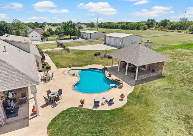 Photo 2 of Single family home for sale at 13425 Willow Creek Dr, Haslet, TX 76052 | MLS# 21341639 | Listing updated on 2026-10-03